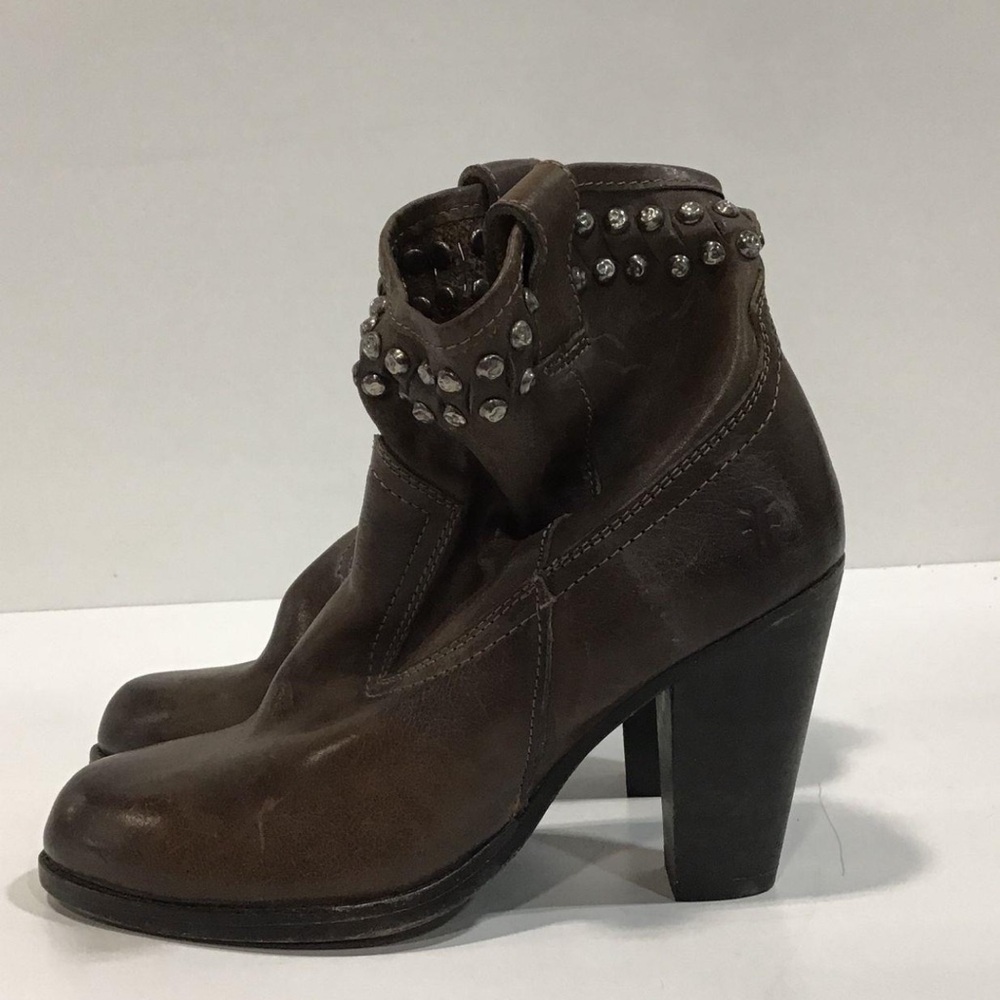 Women’s Frye Studded Brown Leather Ankle Boots Size 6.5B